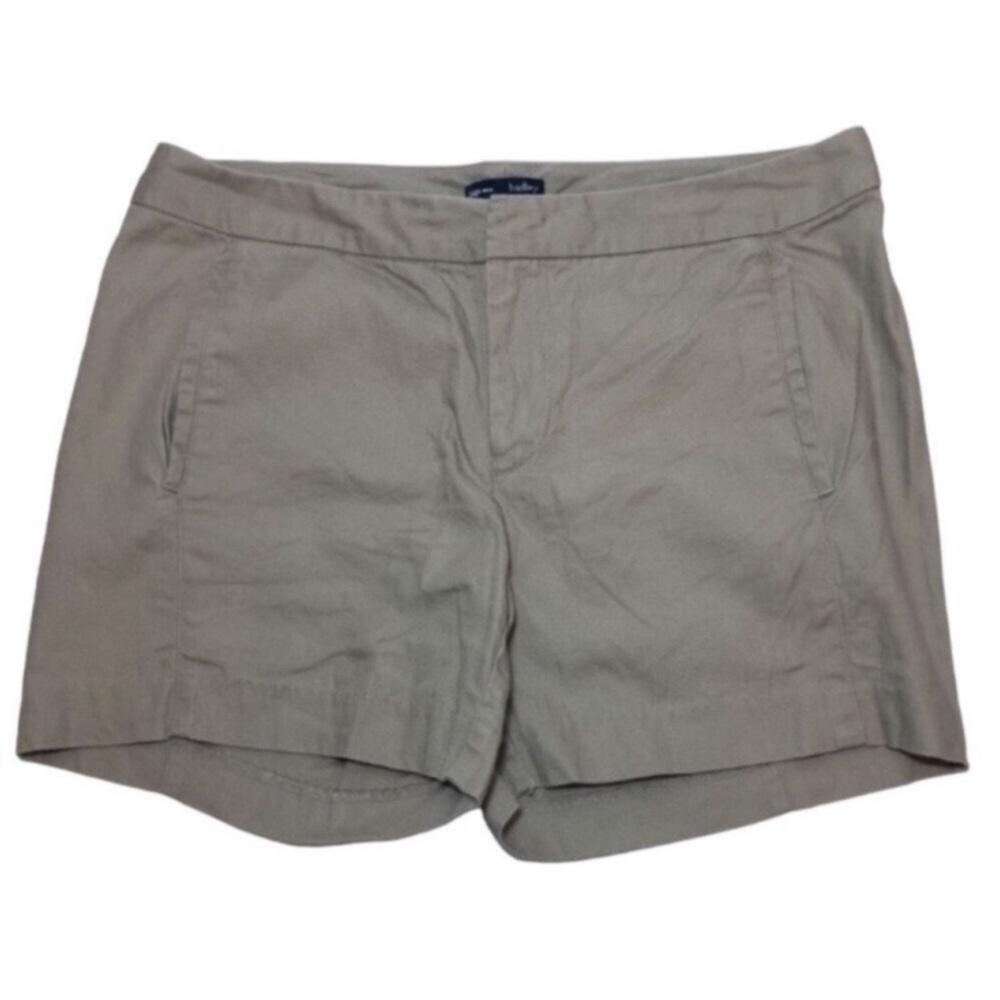 GAP “Hadley” Women’s size 6 Khaki Shorts With Pockets Excellent Condition